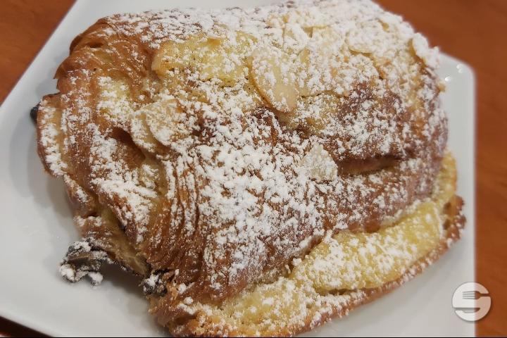 Pain chocolat aux amandes - Tea Room de Cressy