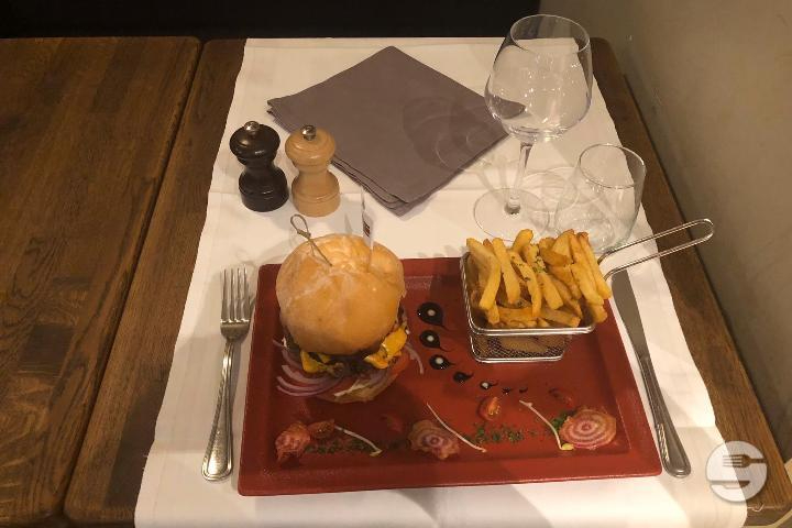 Big Courbe Burger - La courbe du goût