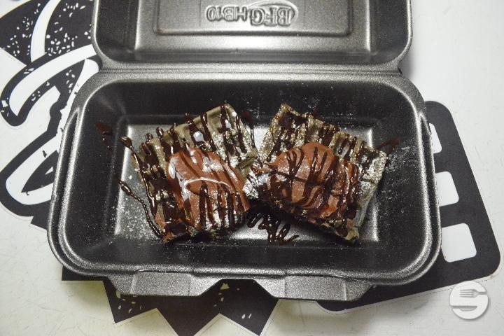 Banana Split - Black Carpet