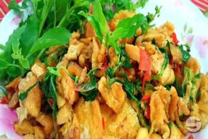 330. Phad Gaphrao - Ploy Thai