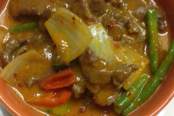 Bœuf au curry rouge - Piments Rouge