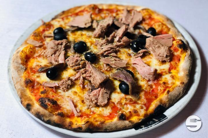 Pizza al Tonno - Ristorante Pizzeria Del Gusto - Bern
