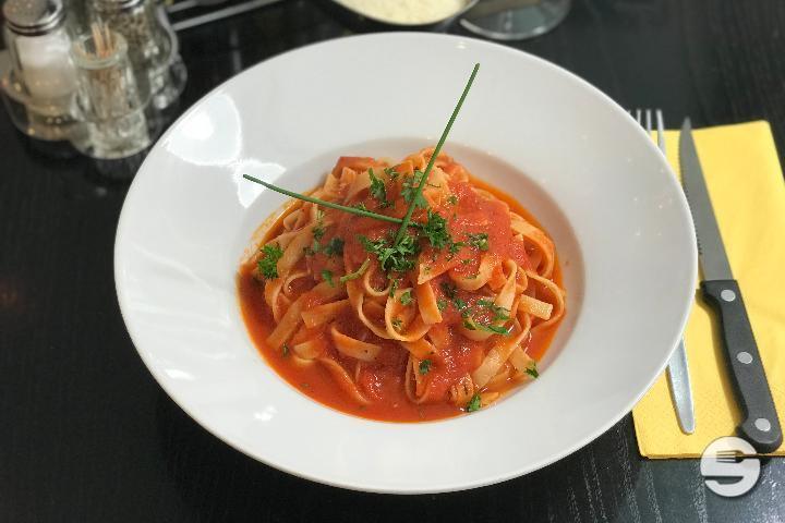 Spaghetti Pomodoro - Ristorante Pizzeria Del Gusto - Bern