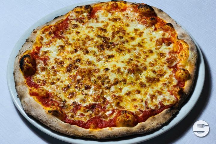 Pizzza Margherita - Ristorante Pizzeria Del Gusto - Bern