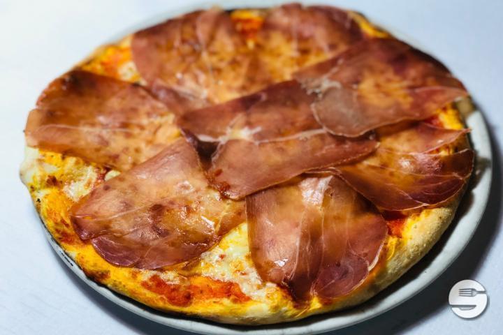 Pizza Prosciutto - Ristorante Pizzeria Del Gusto - Bern