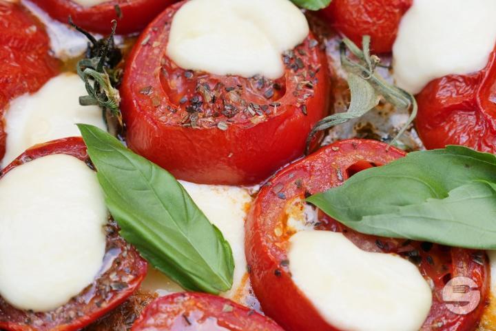Salade tomato-mozarella - Jet Pizza Montreux