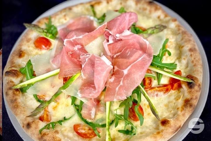 PIzza Parmiggiana - Mamma Leone