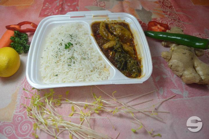 Murg Palk - Indian Thali