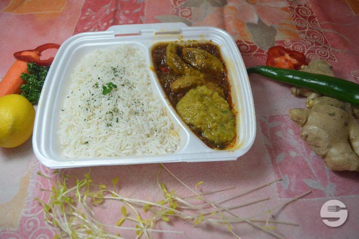Murg Dall - Indian Thali