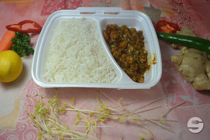 Murg Sabzi - Indian Thali