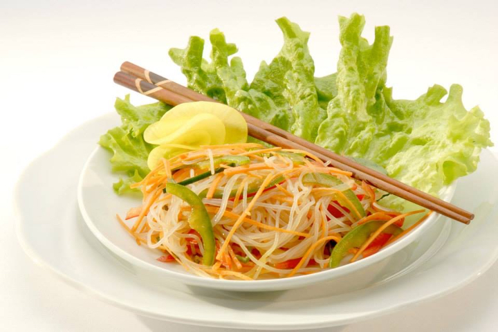 Glas-Nudelsalat - Shangrila Tibet Restaurant