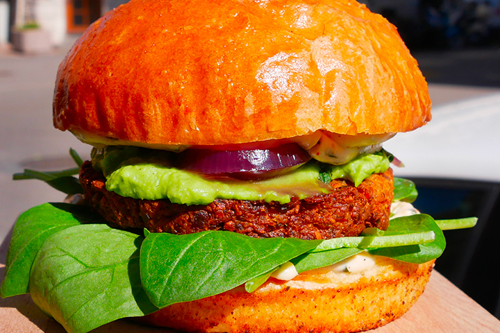 Green Day Vegan 🍔+🍟/🥗 - La Manufacture Gundeli