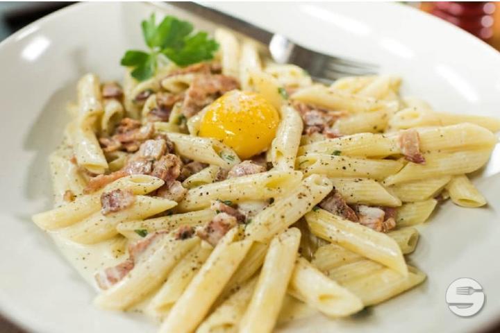 Penne Carbonara - Bistro Valentino