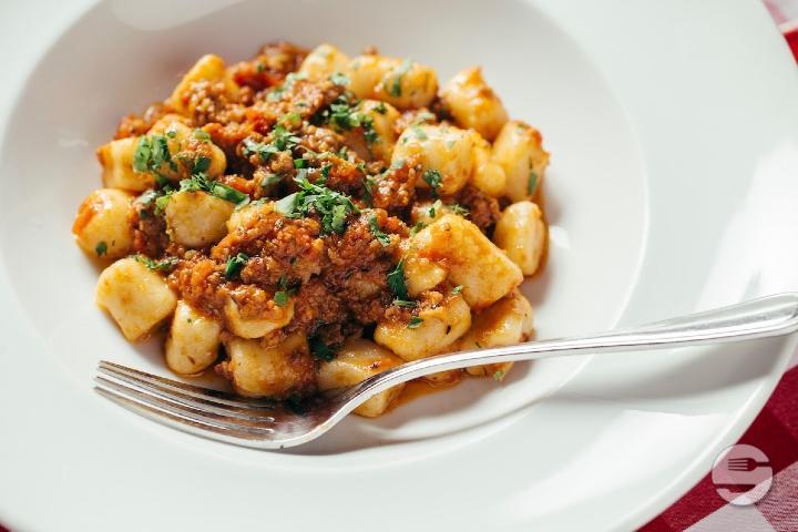Gnocchi Bolognesesauce - Bistro Valentino
