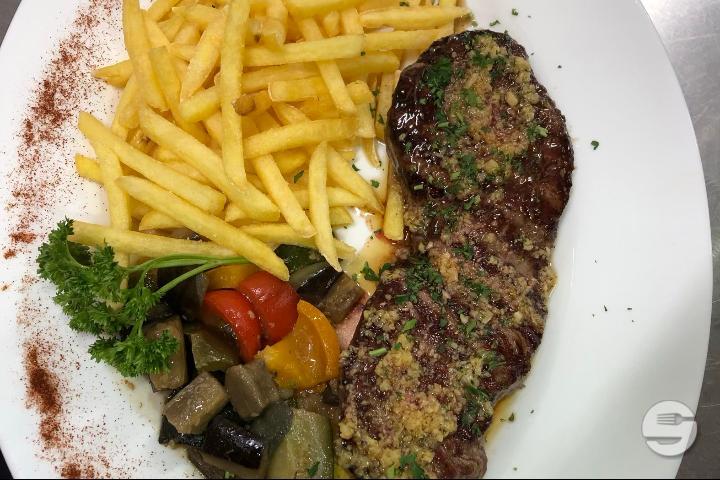 Horse Steak with Garlic Sauce - La Pergola