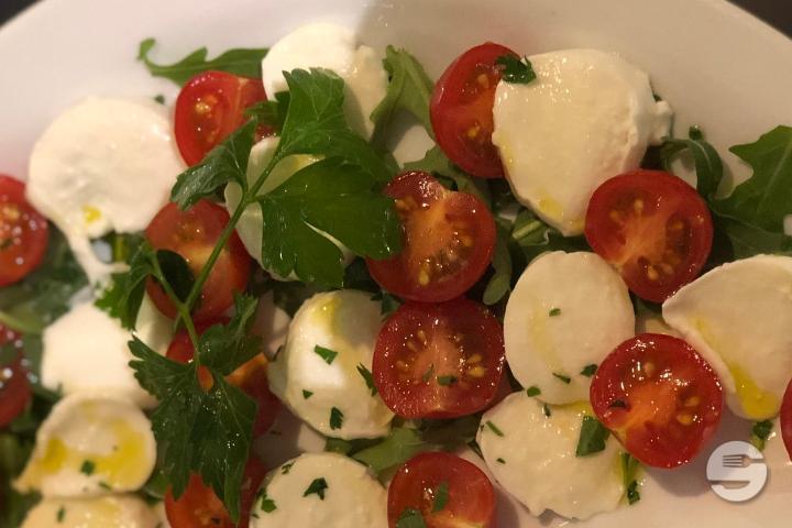 Salade Caprese - Chez Ross