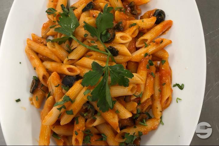 Pennettes al Arrabbiata - Chez Ross