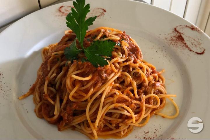 Spaghetti Bolognese - Chez Ross