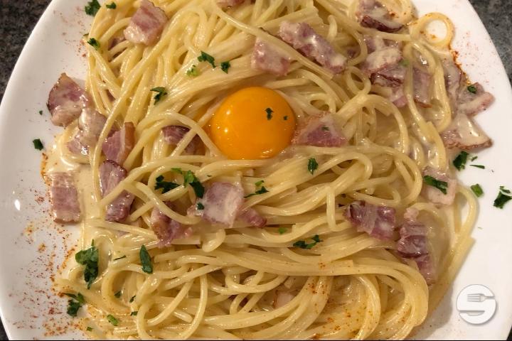 Spaghetti Carbonara - Chez Ross