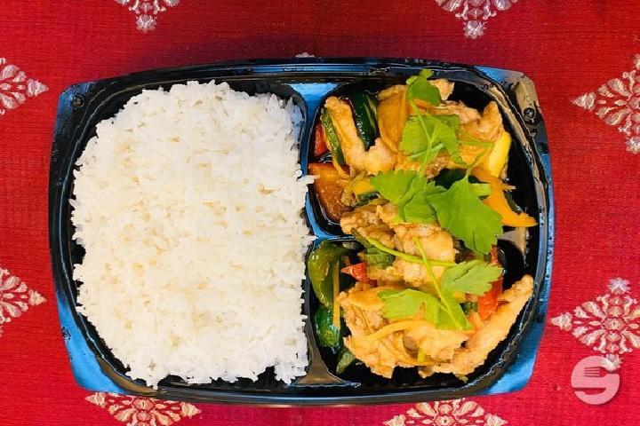 Gai Phad Khing - Piman Thai