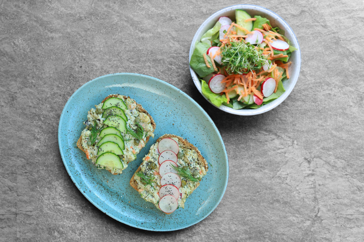 Fake Tuna Toast & Side Salad - Beetnut Europaallee