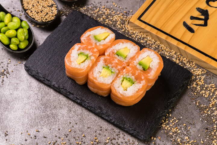 Salmon Roll Avocat - Sushi Deli