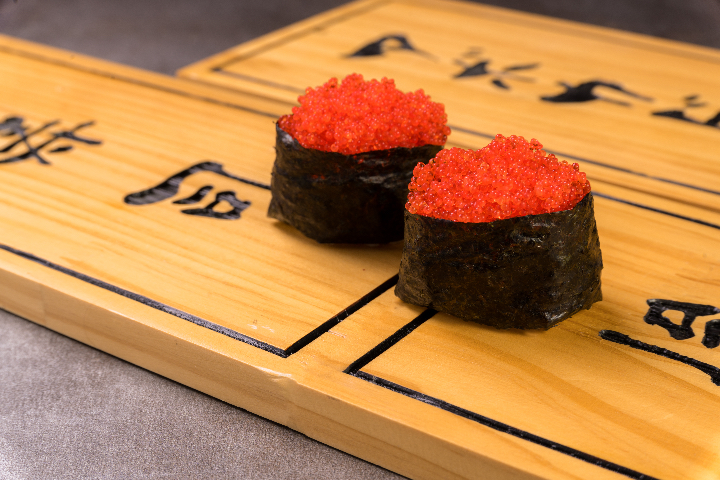 Nigiri Œuf de Poisson Volant - Sushi Deli