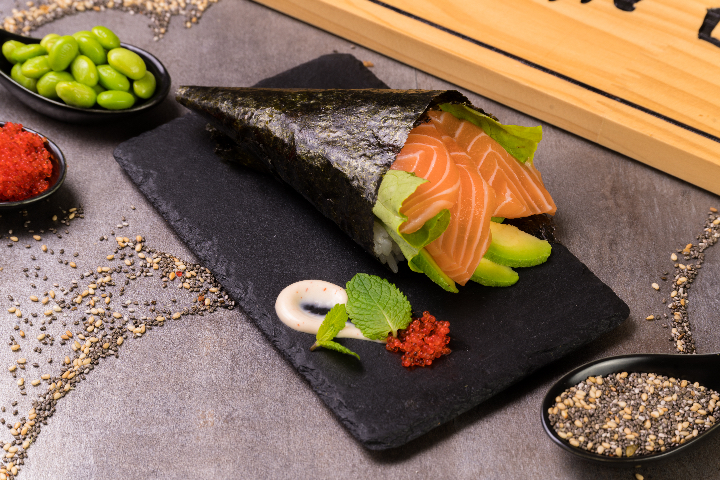 Temaki Saumon Avocat - Sushi Deli