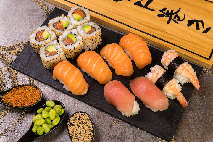 Sushi Plus - Sushi Deli