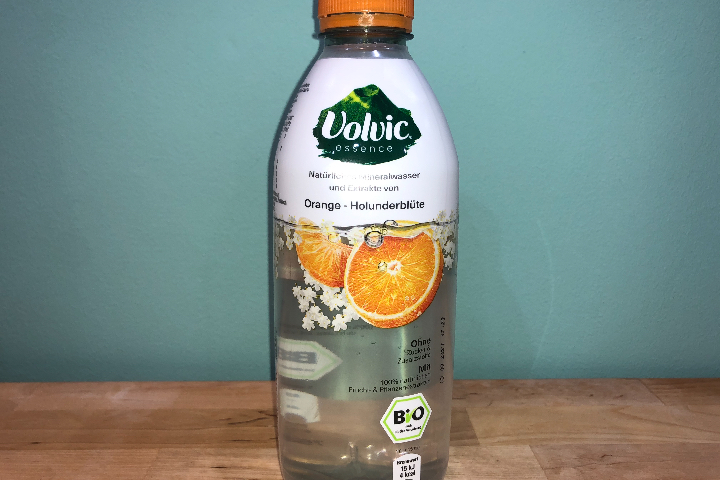 Volvic Eau minérale Orange - Fleur de sureau - Poke Bowl Montreux