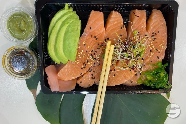 Sashimis de Saumon - Poke Bowl Montreux