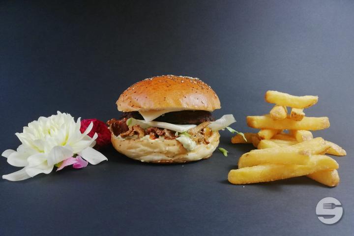 Seasonal Burger - Fry Burger Gourmet
