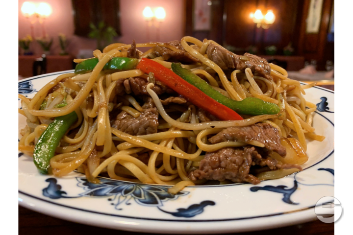 Fired Noodles with Beef - Le Raisin d'Or