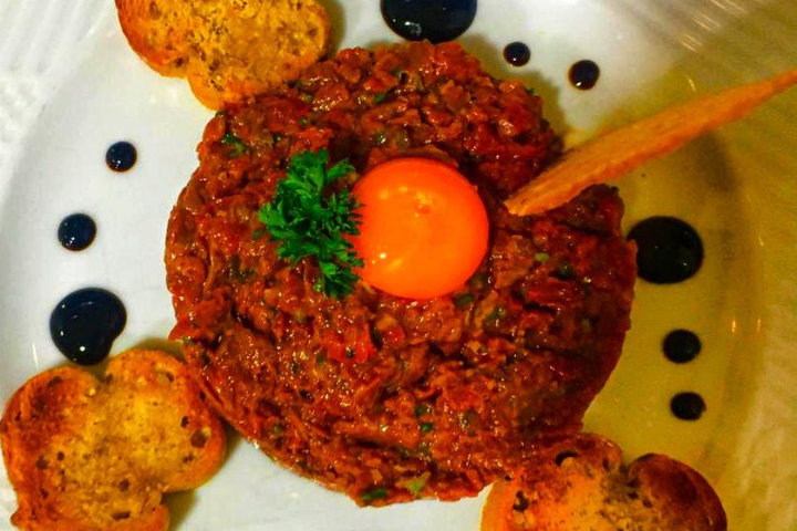 Tartare de Bœuf au couteau (180gr) - Queen Victoria
