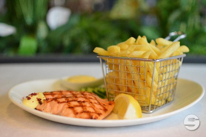 Escalope de saumon - Hong Kong Palace Boudry