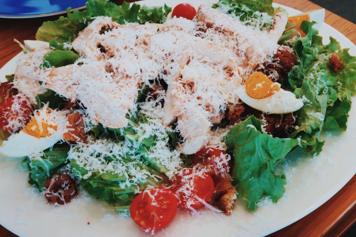 Salade César au Poulet Fermier Suisse - La Voile