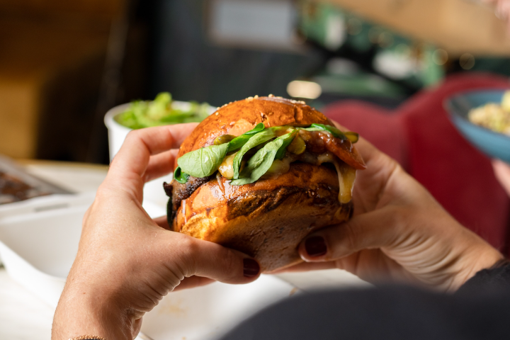 The Philosophers' Veal Burger - Les Philosophes