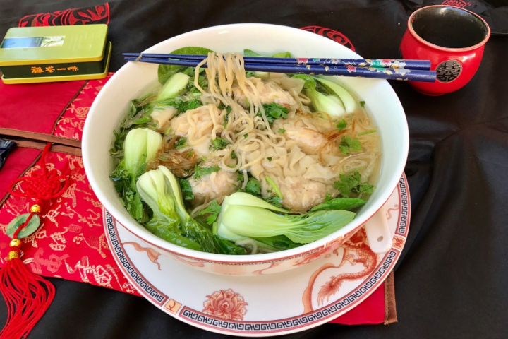 131. Soupe de nouilles aux raviolis de porc - Zhong tong