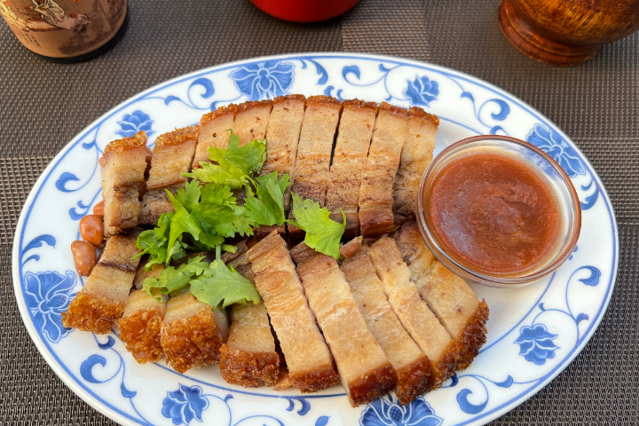 405. Poitrine de porc laquée croustillante - Zhong tong
