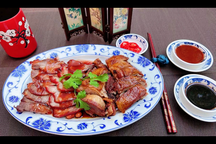 406. Canard laqué et porc laqué - Zhong tong