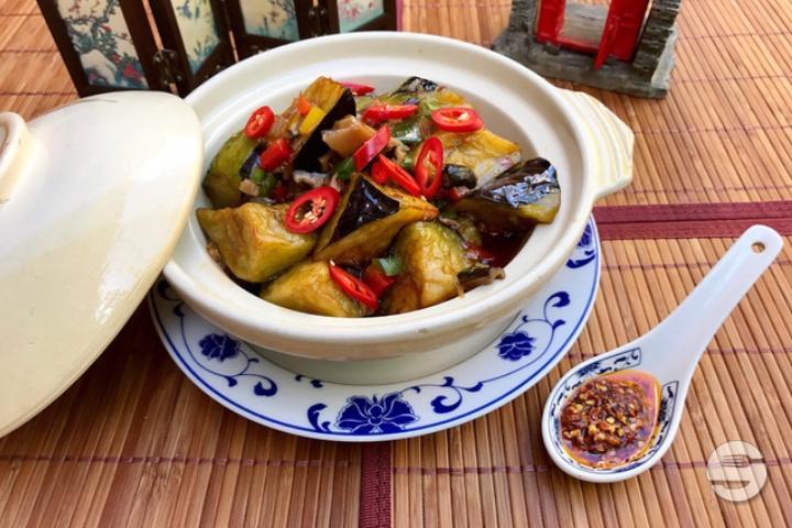 S22. Aubergine braisée au porc à la Szetchuannaise - Zhong tong