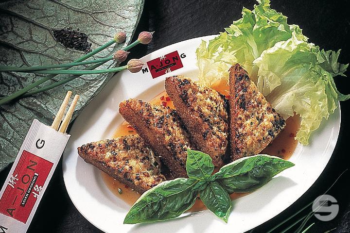 5. Toasts de volaille frits au sésame - MA-JONG