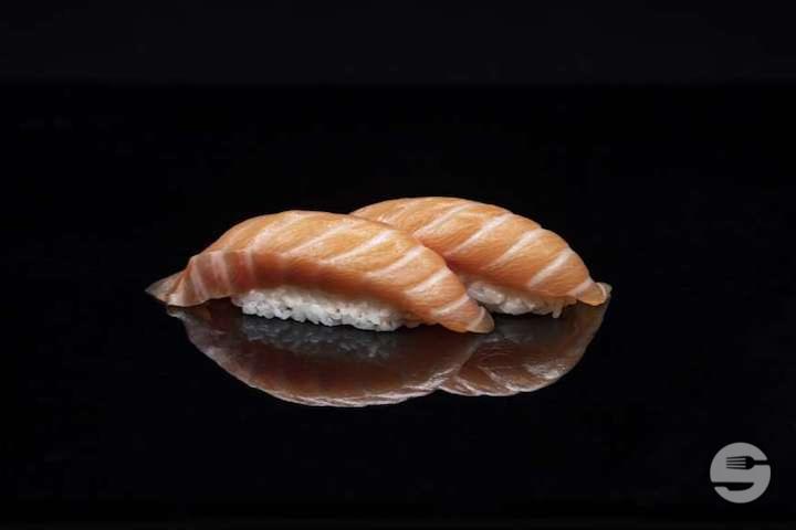 Nigiri - Sushi Salmon - Honkaku