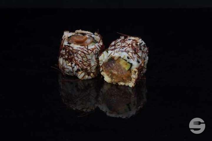 Maki Uramaki Spicy Tuna and Cucumber - Honkaku