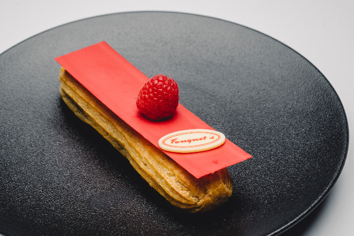 Raspberries/basil eclair - Le Fouquet's Montreux