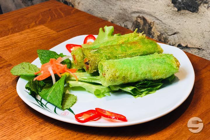 1. Cha Gio Chay - Le Basilic