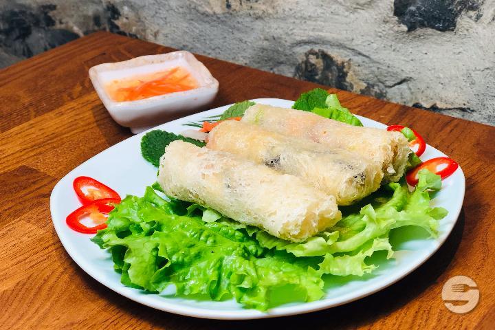 3. Cha Gio Re Hai San (3 pièces) - Le Basilic