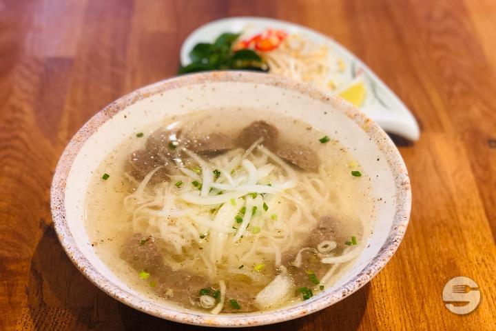 11. Pho Bo Vien - Le Basilic