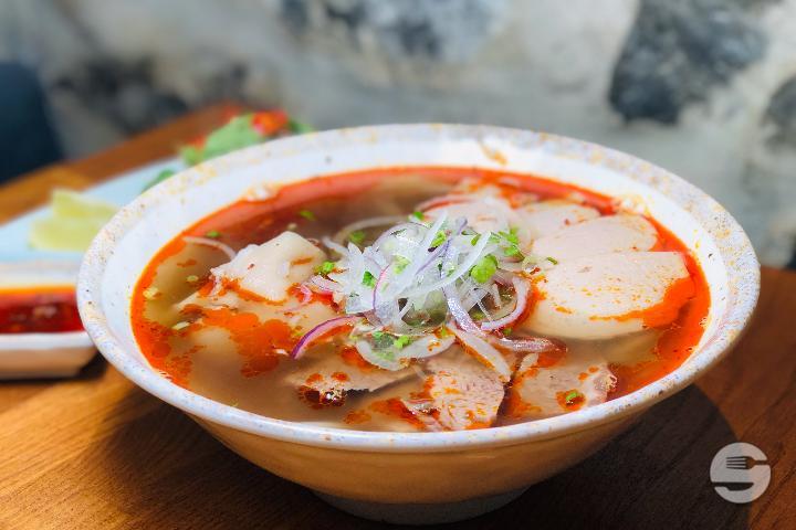 12. Bun Bo Hue - Le Basilic