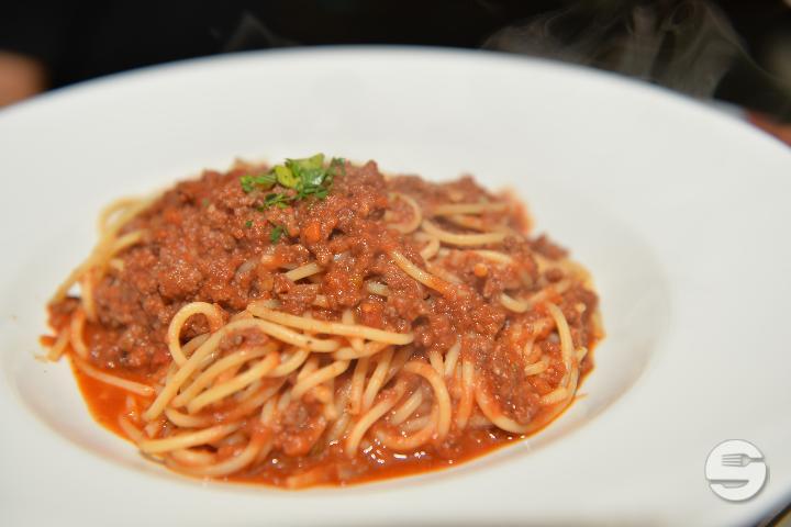 Alla Bolognese - Punto e Pasta